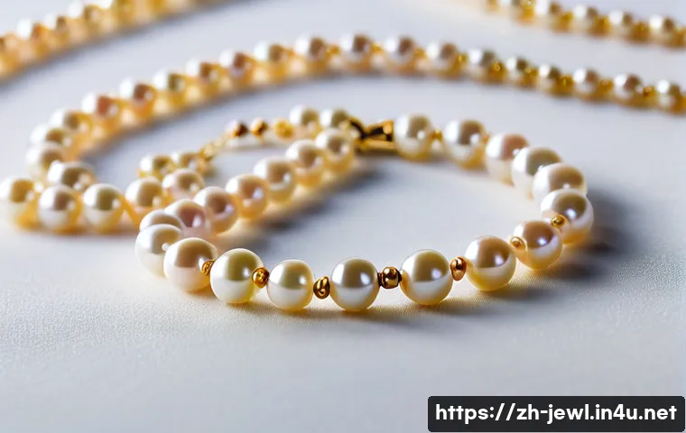 가성비 좋은 진주 목걸이 추천 - A close-up shot of a high-quality natural pearl necklace featuring pearls with soft, layered luster ...